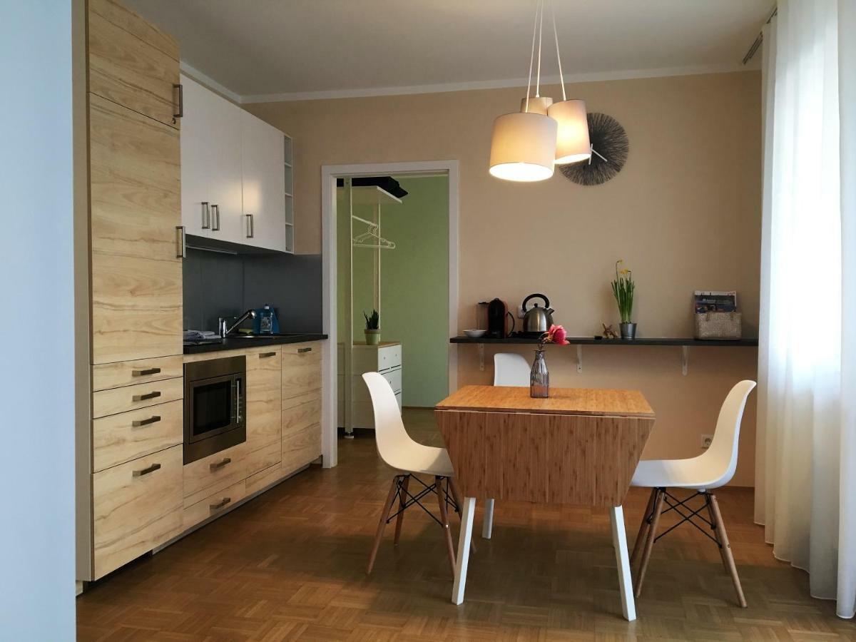 Terrace By Bestchoice - Free Parking - Self Check-In Graz Esterno foto